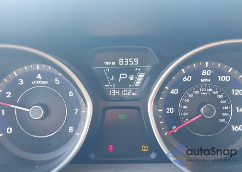 2016 Hyundai Elantra Se z USA, uszkodzony, nr VIN 5NPDH4AE1GH668060